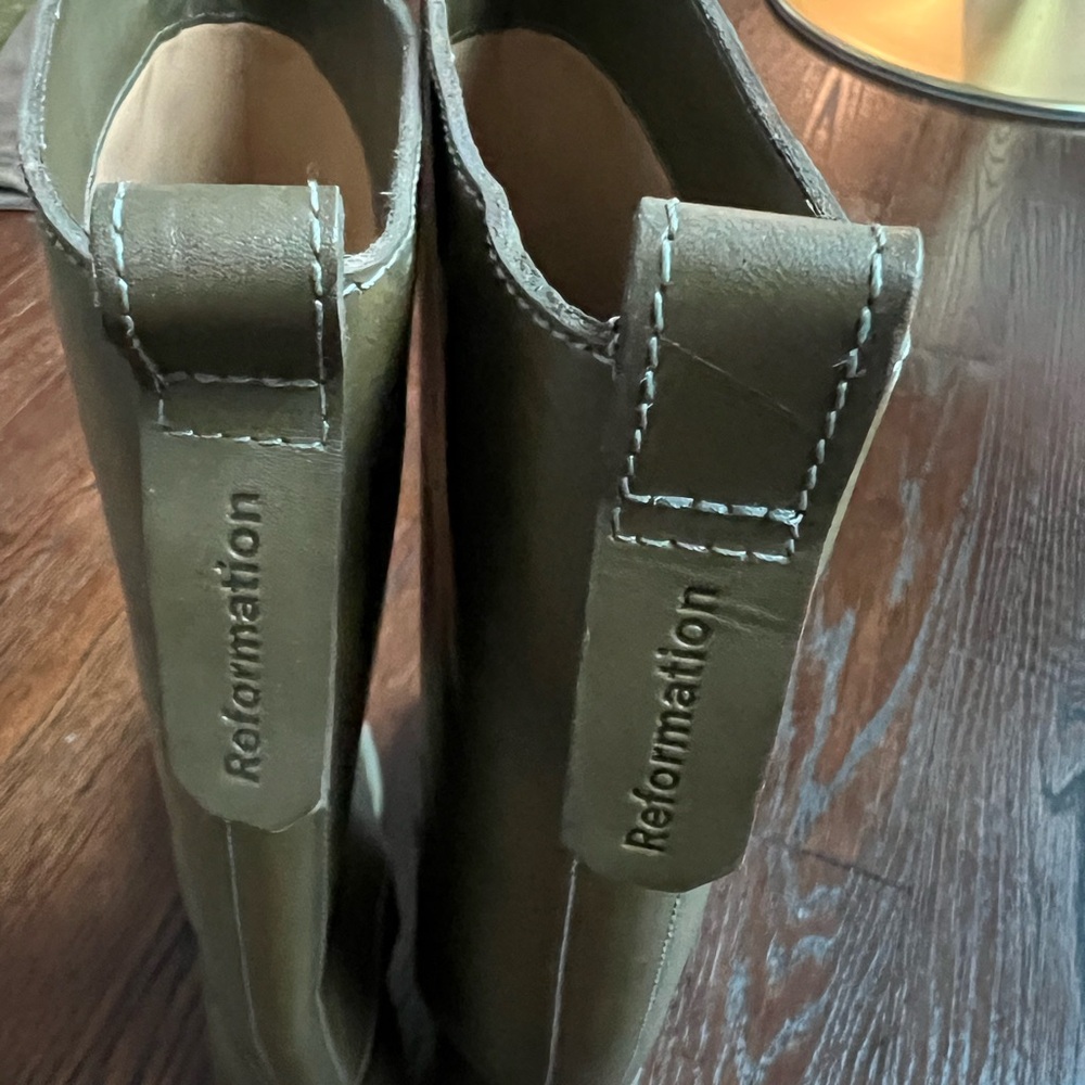 Reformation Rain Boots - Picture 4 of 5